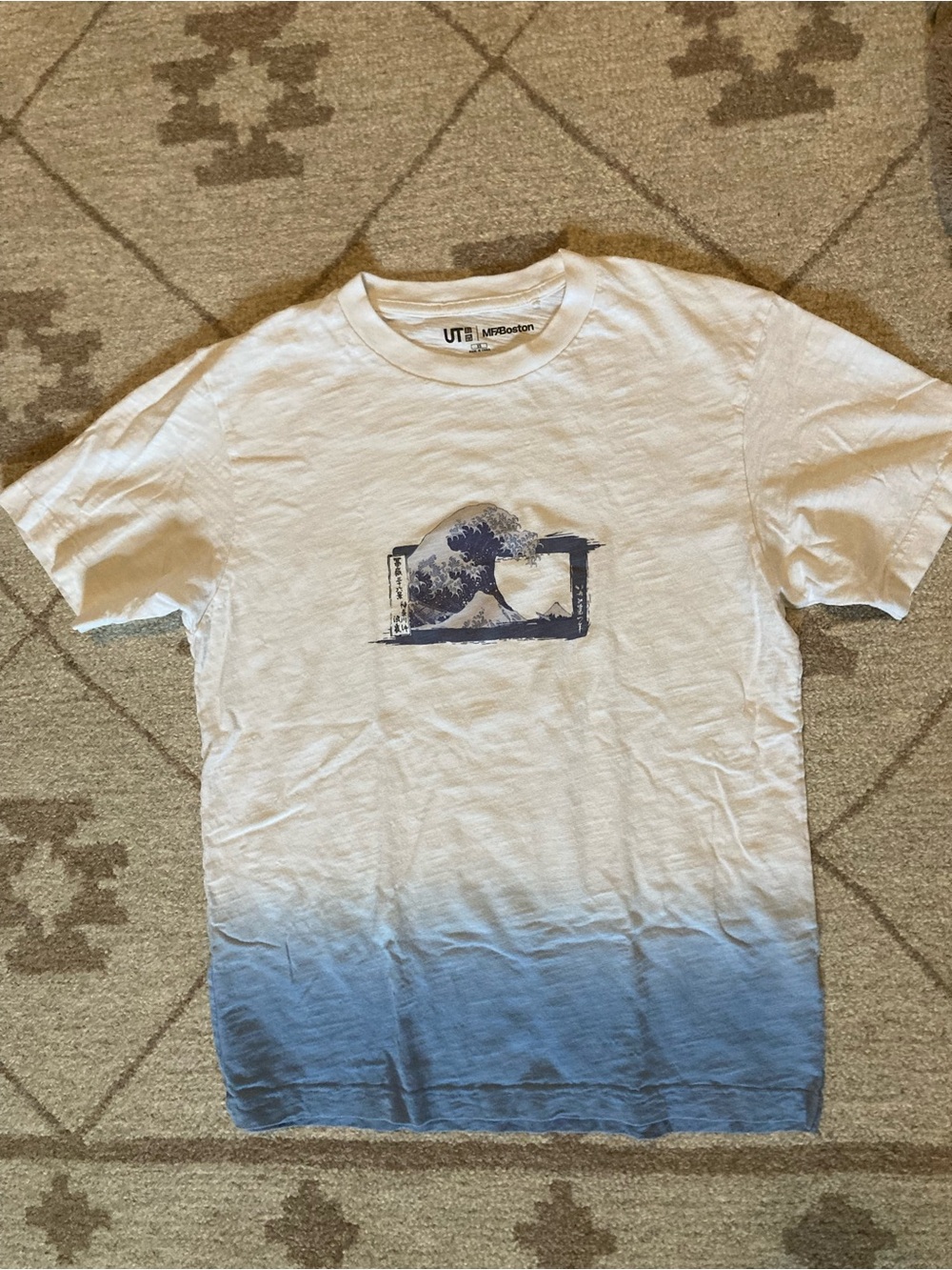 Uniqlo White and Blue Ombre Short-Sleeve Graphic Tee